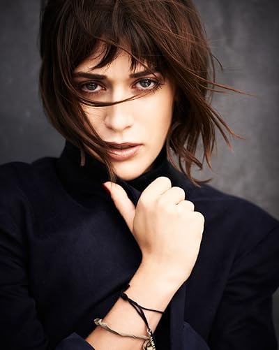 Lizzy Caplan